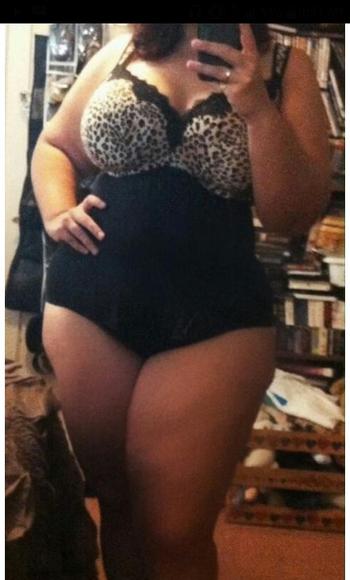 , 22  female escort, Houston