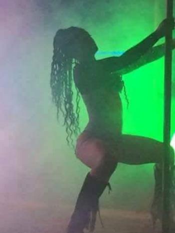 , 21  female escort, Houston