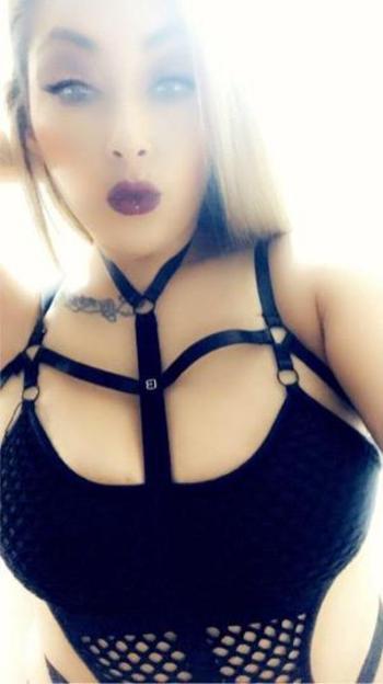 Jewels, 24  female escort, Houston