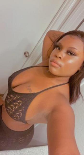 PinkChocolatee, 21  female escort, Houston