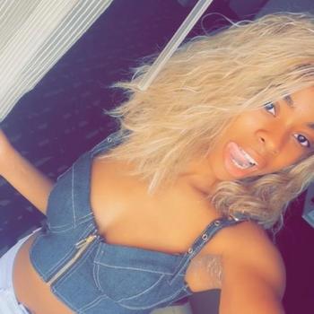  773-916-2612, 21  female escort, Houston