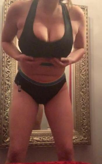 queen, 39  female escort, Houston