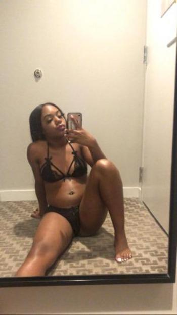 Blu, 23  female escort, Houston