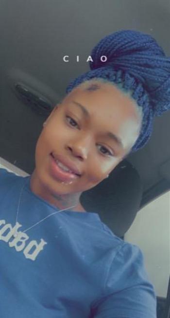 Blue, 27  female escort, Houston