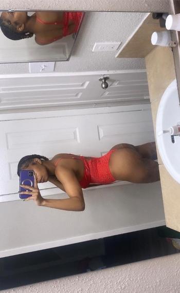 Alexis, 25  female escort, Houston