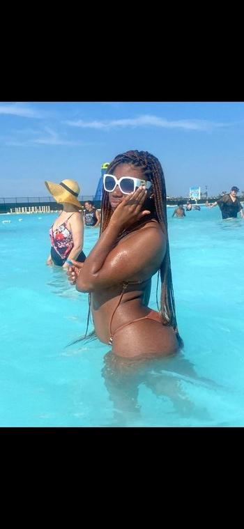 Charm, 22  female escort, Houston