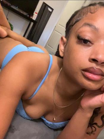 Molly, 21  female escort, Houston