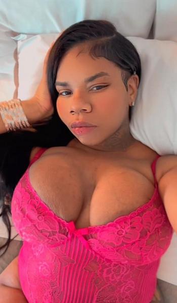 HONEY, 25  female escort, Houston